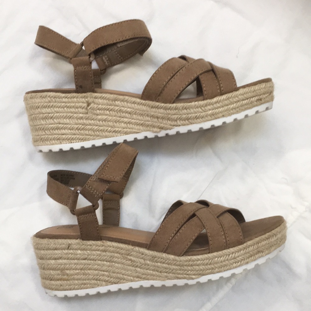 Tan Strappy Wedge Sandals - Picture 3 of 10